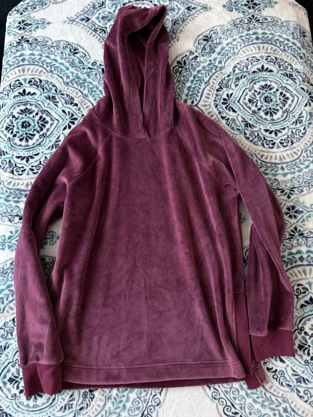 Member's Mark Plush Hoodie Size M Maize Pearl Velour Pullover Sweatshirt